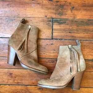Acne chestnut heeled booties 38